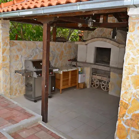 Mare-8 By Interhome Apartman *